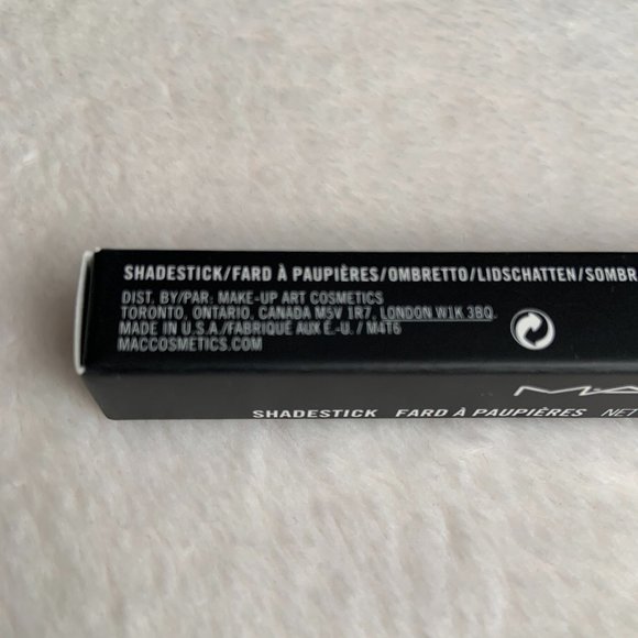 Mac Cosmetics Shadestick in TAUPOGRAPHIC - Picture 3 of 11